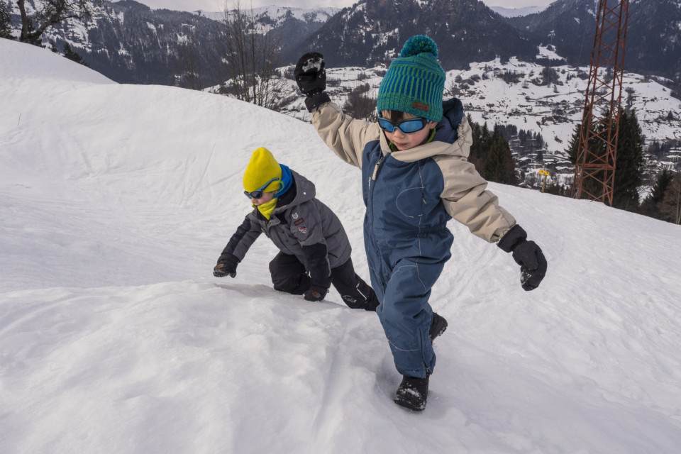 enfants à la neige