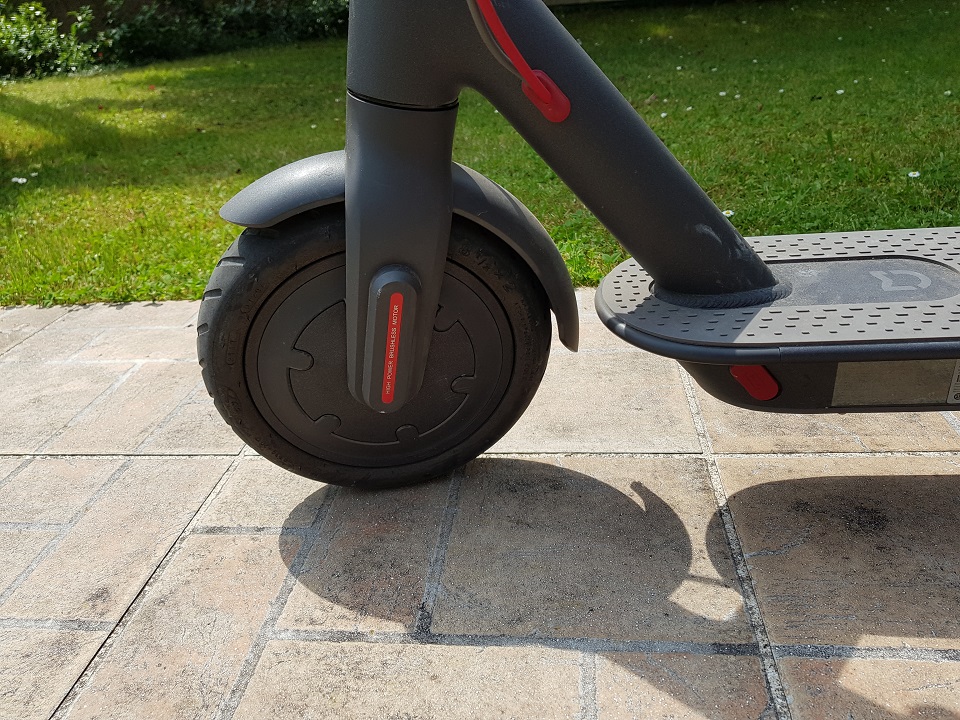 roue gonflable trottinette electrique xiaomi m365