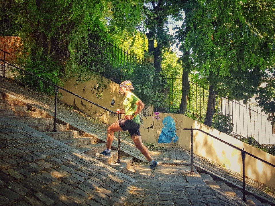 running montmartre